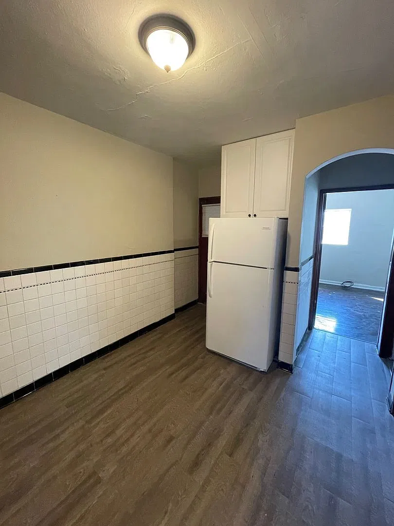 3694 Montana 2nd Fl — Photo 4