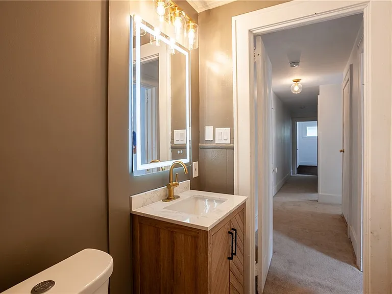 1786 Clifford Ave — Photo 16