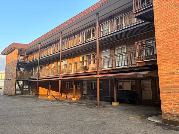 2330 N Harlem Ave APT 1E, Elmwood Park, IL 60707