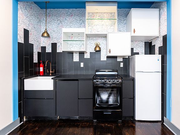 5th image of 114 Jefferson St #1F