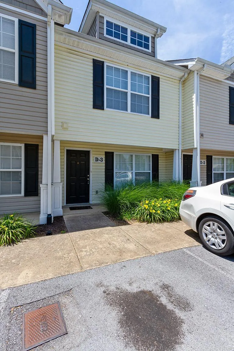 2 bed, 2.5 bath, 1152 sqft, $1,450 — Photo 1