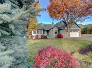 4763 Hillcrest Rd, Medford, OR 97504