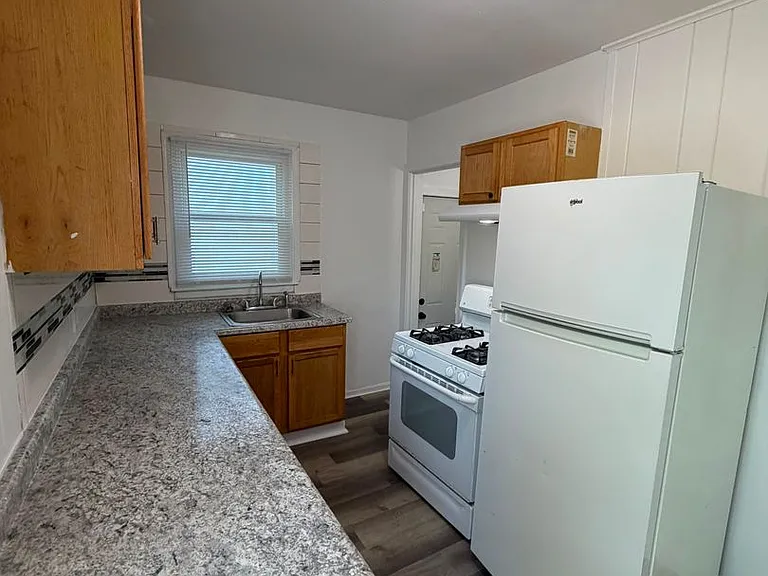 207 Taft St — Photo 6