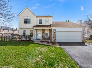 1270 Regent Dr, Mundelein, IL 60060