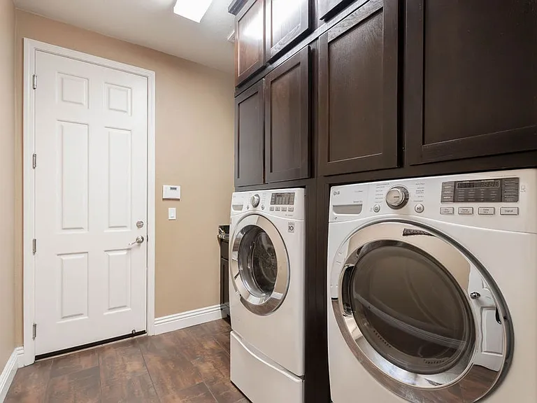 10387 Sweet Laurel St — Photo 23
