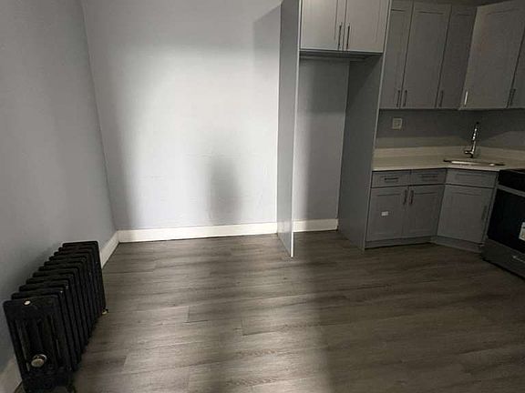 2nd image of 182 Hawthorne Ave #1