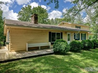 685 Blue Valley Rd, Highlands, NC 28741