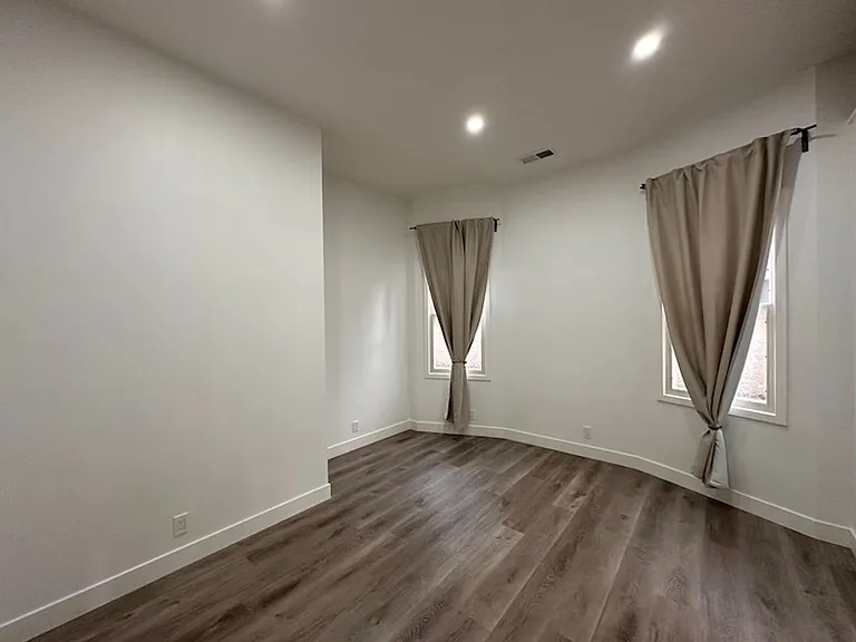 1160 Sherman St — Photo 14