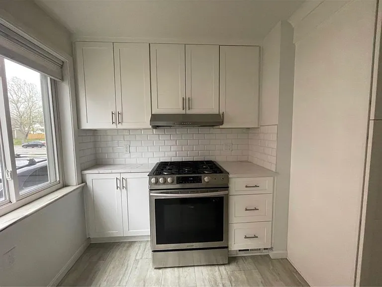 2231 S Green Rd #UP — Photo 5