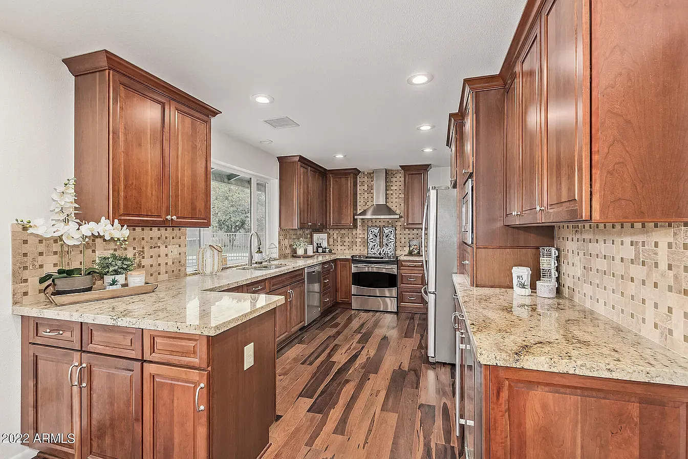 3 bed, 2.5 bath, 2192 sqft, $3,602 — Photo 4
