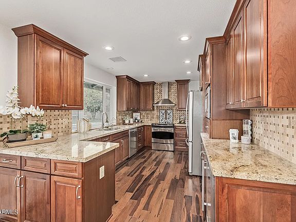 4th image of 2435 E Mescal St