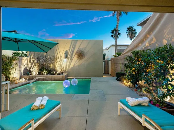 878 Oceo Cir S, Palm Springs, CA 92264