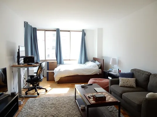 Rented by Starts New York Realty LLC | media 17