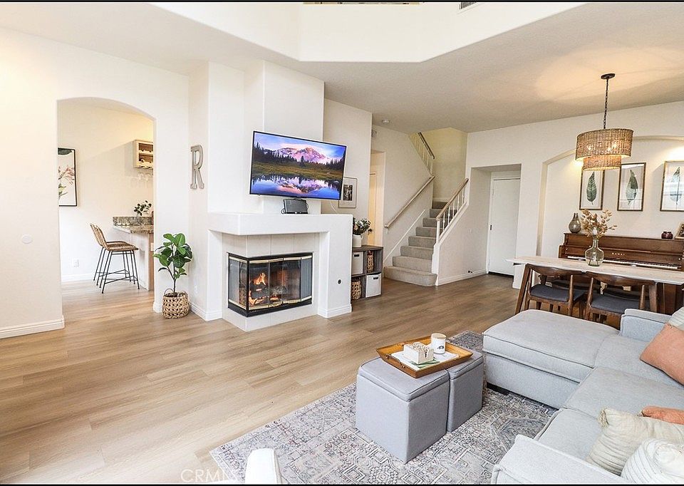 1st image of 5 Ovation Ln