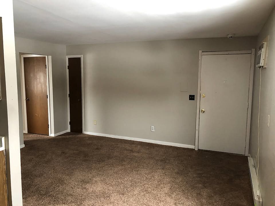 1st image of 1320 Imperial Ct Unit B