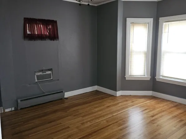 87 May St #1, Worcester, MA 01602