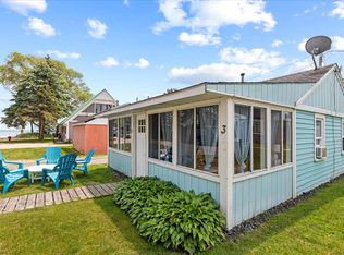 6996 Lakeport Dr, Fort Gratiot, MI 48059