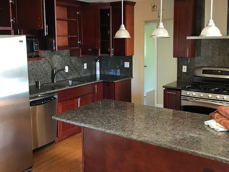 512 Chesterton Ave — Photo 4
