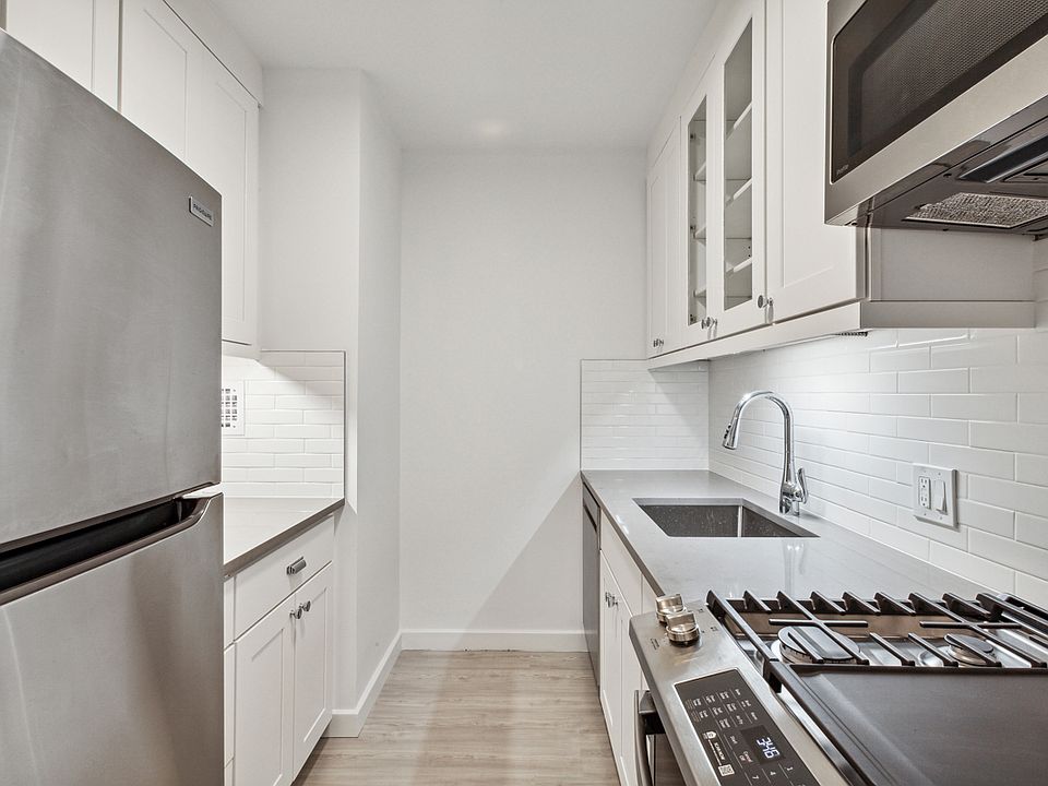 Two Lincoln Square 60 W 66th St Manhattan NY Zillow