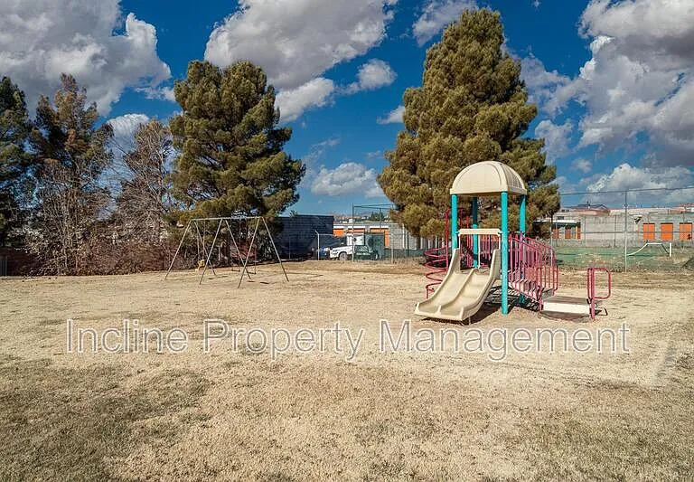 781 N Valley View Dr #16 — Photo 47