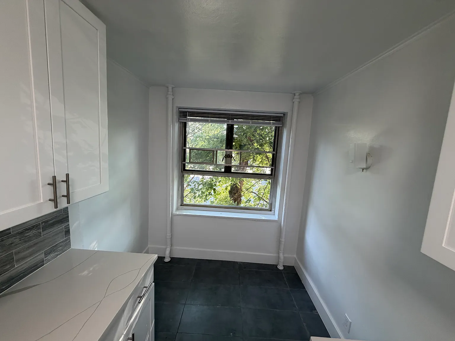186th Ln, Fresh Meadows — Photo 3