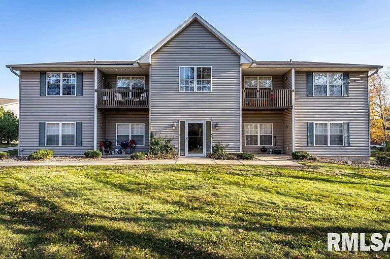 1327 W Covington Ct — Photo 1