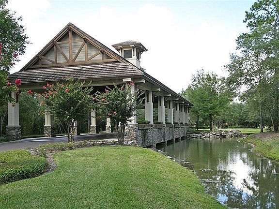 3rd image of 25600 High Hampton Cir