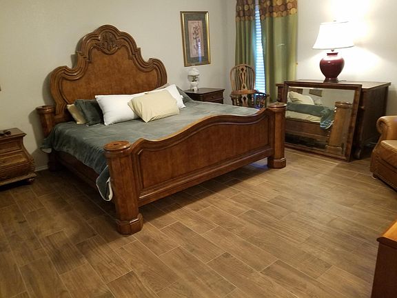 Massive King Memory Foam Bed in MBA, New Wood-grain Tile
