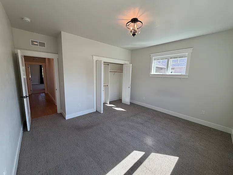 410 Castle Rock Dr — Photo 14