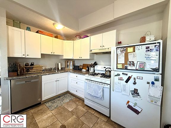 4th image of 8 Lowden Ave #2
