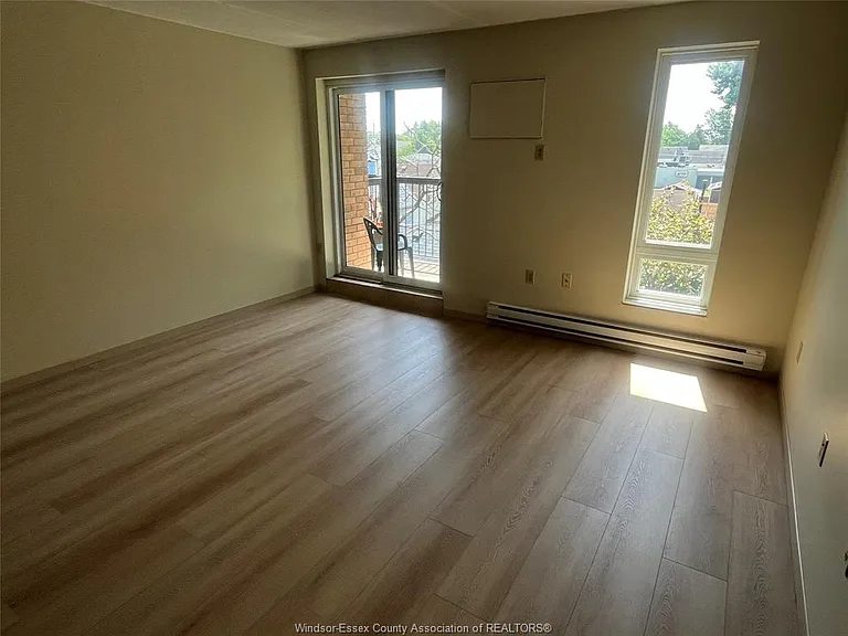 26 Alice St N #303 — Photo 7