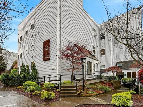 6547 42nd Avenue SW #303, Seattle, WA 98136