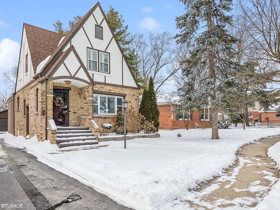 1st image of 942 Forest Ave
