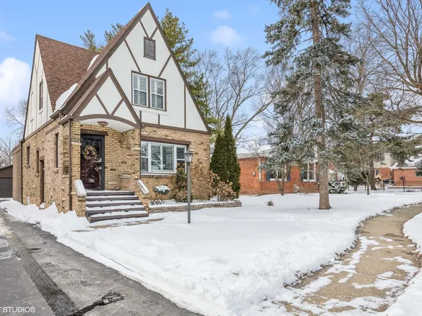 942 Forest Ave, Deerfield, IL 60015