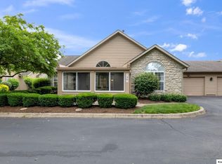36 Abbeycross Ln, Westerville, OH 43082