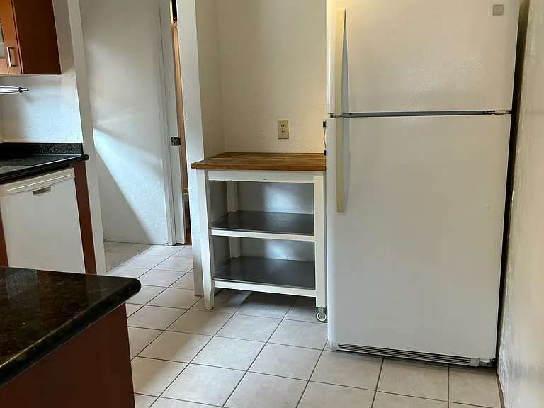 2220 Rosecrans St — Photo 28