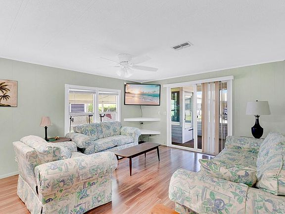3rd image of 2527 Longpine Ln