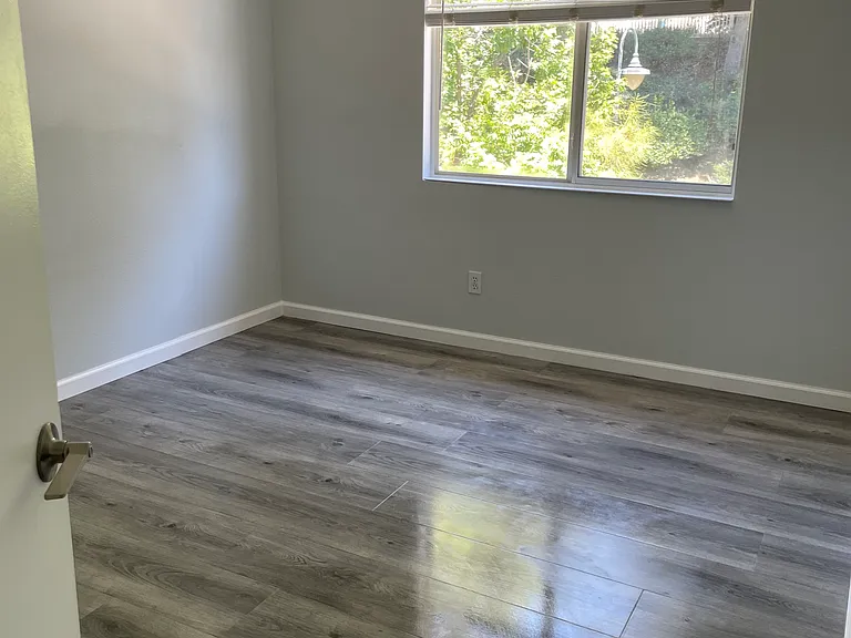 Bonita Mesa St — Photo 2
