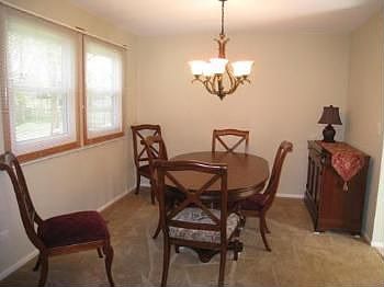 4th image of 208 E Lakeside Dr