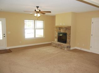 40 Winter Hawk Dr, Fort Mitchell, AL 36856