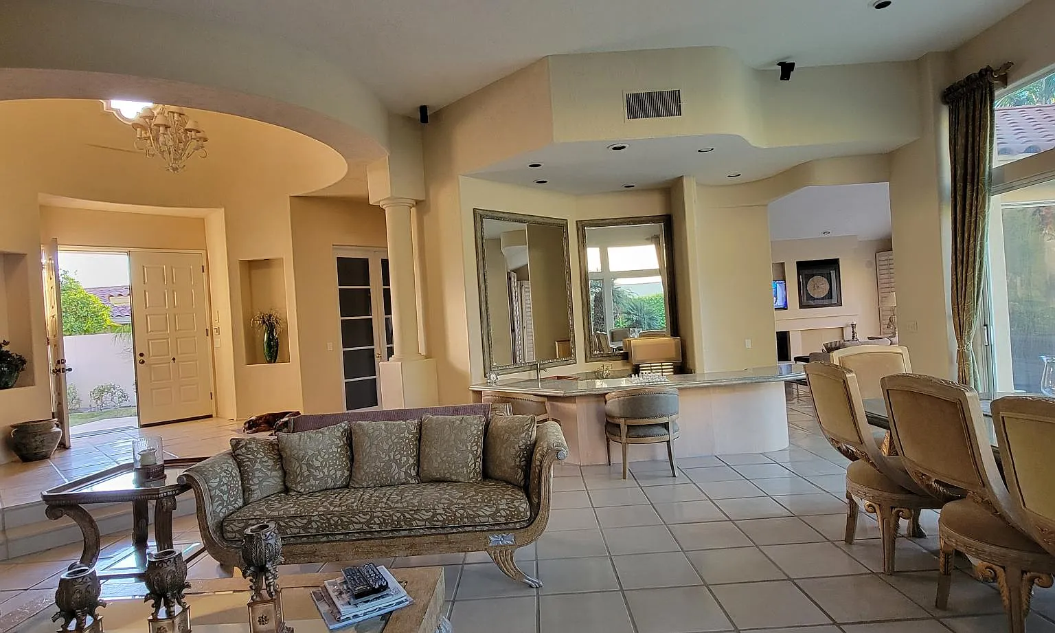 3 bed, 3.5 bath, 3750 sqft, $13,000 — Photo 4