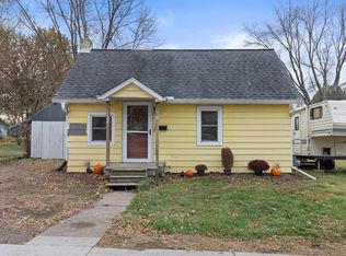 620 11th St, Baraboo, WI 53913