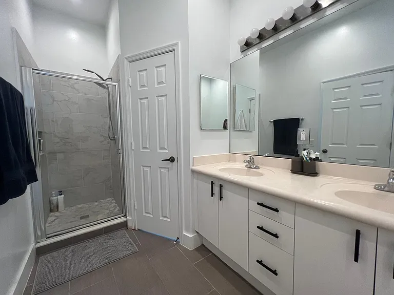 522 Live Oak Ln — Photo 17