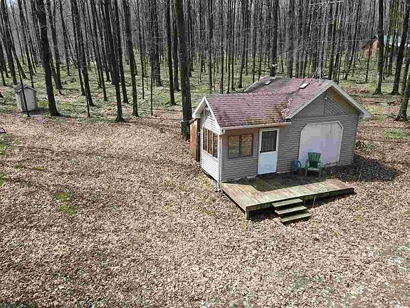 3rd image of 13301 Blue Heron Ln