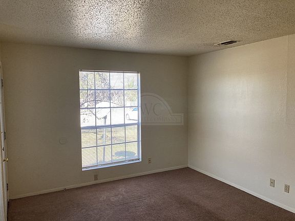 5th image of 2103 Robert E Lee Dr APT B