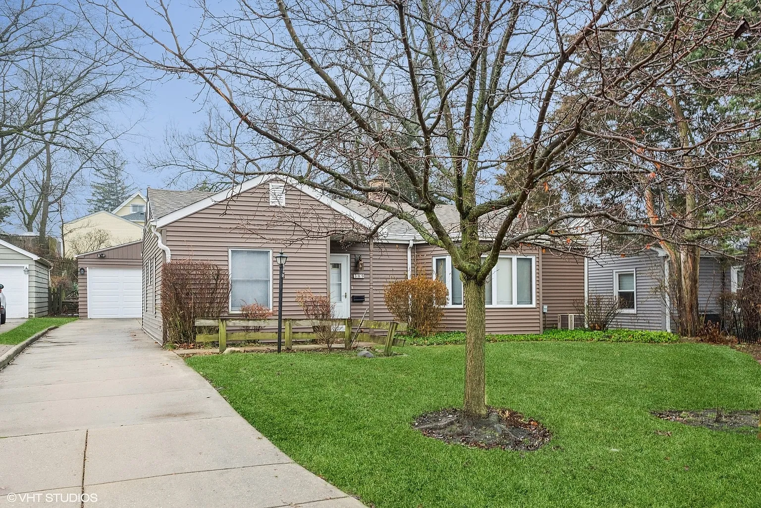 309 Sheldon Ave photo 1