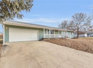542 S Hayes St, Garnett, KS 66032