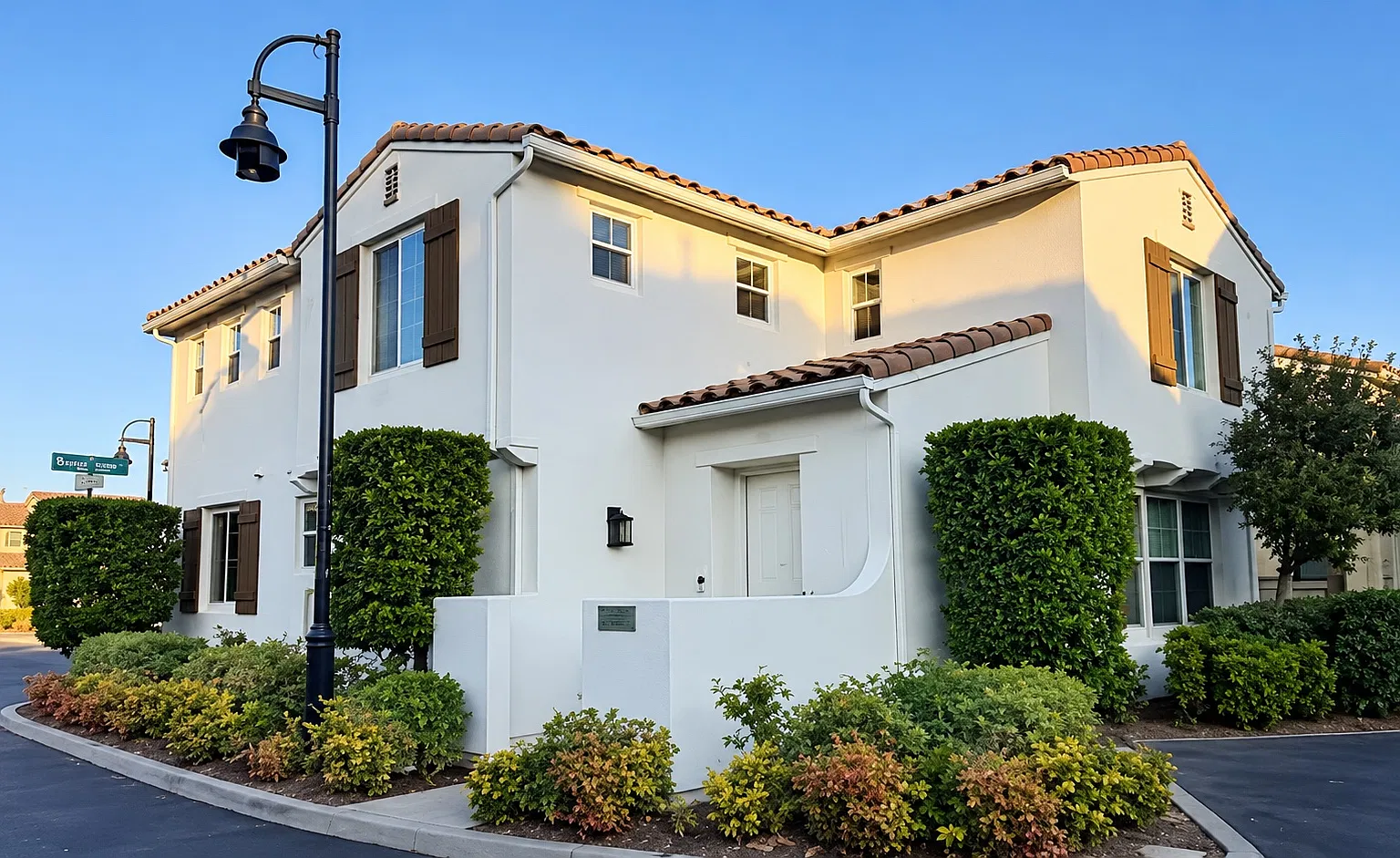 3 bed, 2.5 bath, 1933 sqft, $3,800 — Photo 4