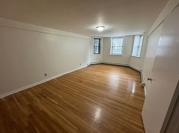 109 Saint Paul St #3R