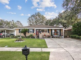 5253 Warwick Dr, Marrero, LA 70072